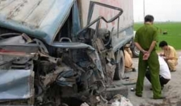 Nóng từ địa phương ngày 19/4: Thanh Hóa - Đau lòng bố lùi xe kẹp chết con trai